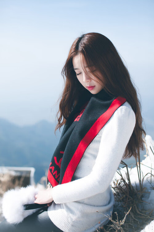 湖人主场播放历史高光片段引发全场欢呼,2020湖人主场